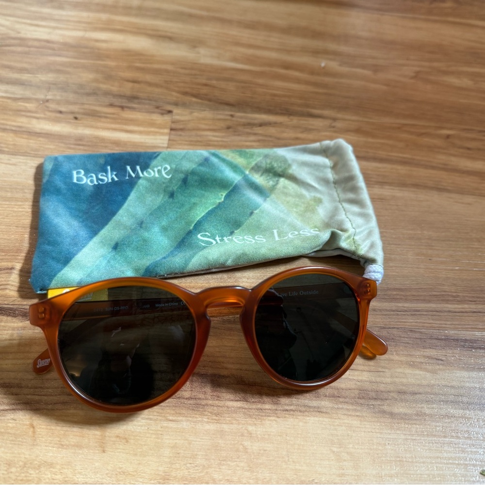 Brown Round Frame Sunglasses with Dark Lenses